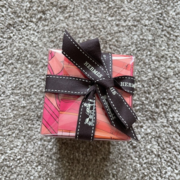 Twilly d’hermes 30ml, eau poivrée, with Hermès ribbon - Picture 2 of 3